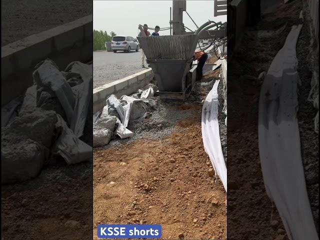Revolutionary Machine That Builds Concrete Drainage Channels Automatically#feed #building