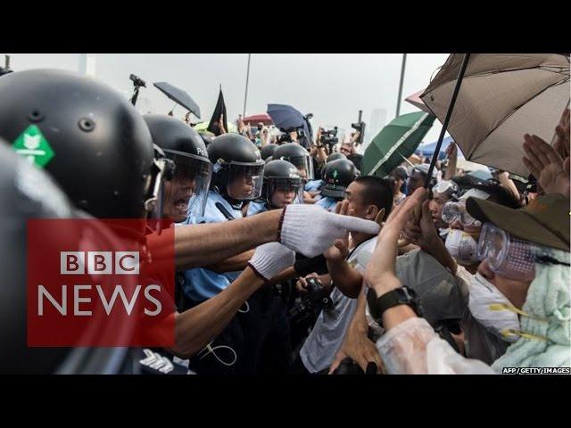Hong Kong protest: Tensions on the front line - BBC News