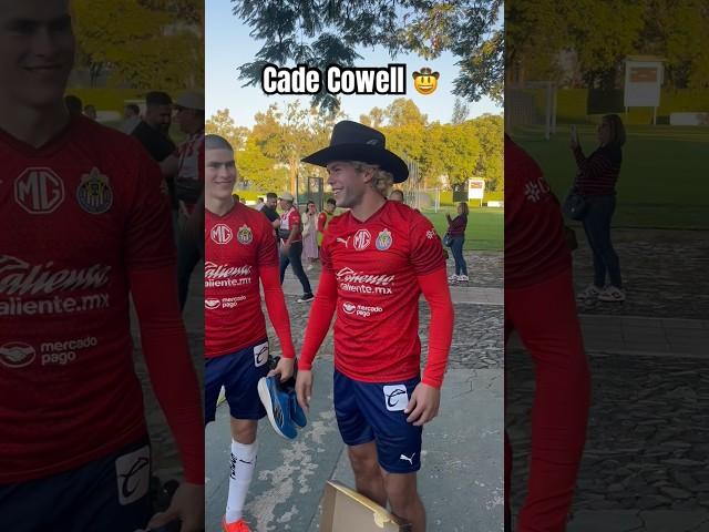 Cade Cowell diciendo PIN* PERRO! En entrenamiento de Chivas #cadecowell #chicharito #chivas #shorts