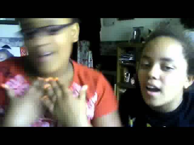 Myla & Latavia singing call me maybe 