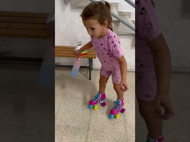 Patinando! #2023 #bailar #infantil #tiktok #viral #vlog #patinar