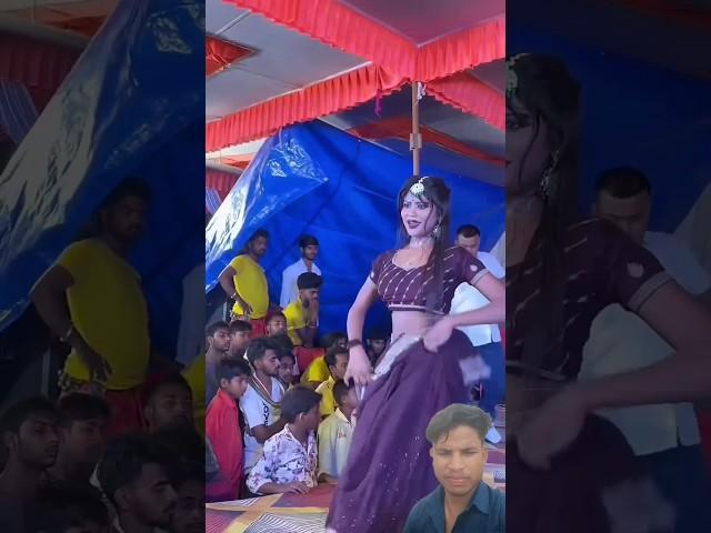 Priya Suhani stage show dance video