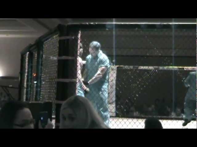 Servando Almaraz Cage Combat 11