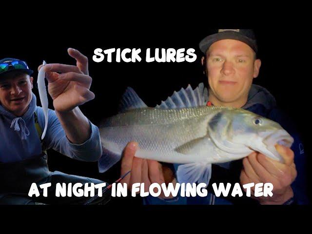 BASS SLAMMING Lures in FAST FLOWING Water Using a DOLIVE Soft Plastic Stick - LURE FISHING at NIGHT