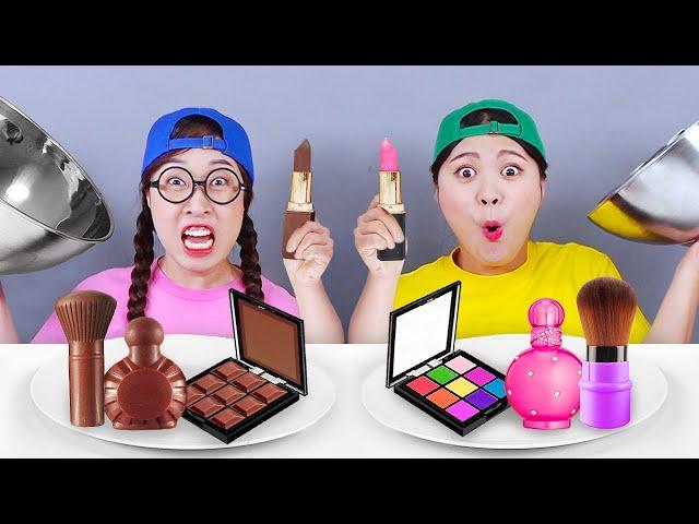 Real Makeup VS Chocolate Makeup Challenge 초콜릿 화장품 챌린지 DONA 도나