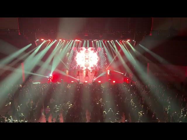 2023-10-12 BABYMETAL Ijime, Dame, Zettai (encore) at YouTube theater in Los Angeles