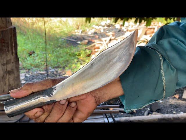 E05 TRADITIONAL TOOLS | HOW TO FORGE A BANTOS KNIFE