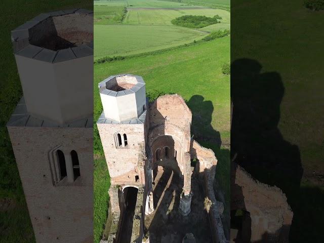 Dji Mini 3 drone - Arača - Aracsi pusztatemplom - XIII century ruins of Romanesque church #shorts