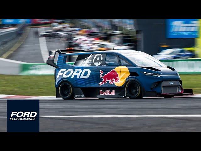 SuperVan 4.2 Claims Bathurst Lap Record | Ford Performance