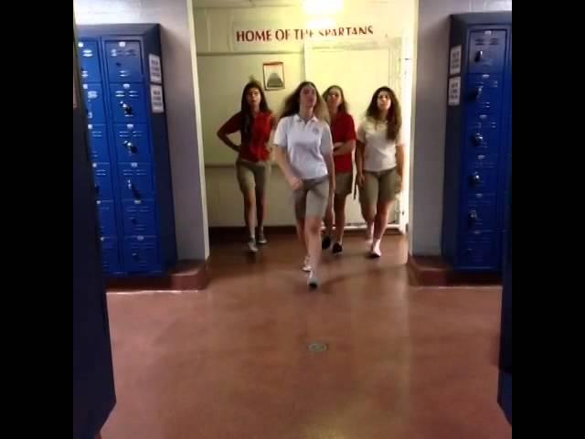 Walking Alone Vs Walking with Friend.Vine Video