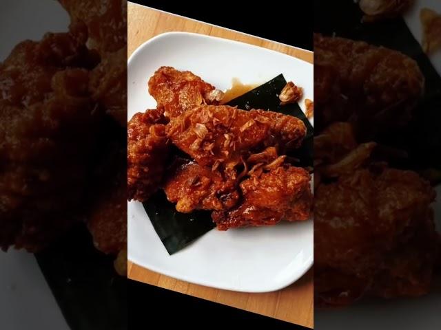 Lao Der Restaurant in Chicago serves bold, heartfelt flavors from Southeast Asia. #laofood