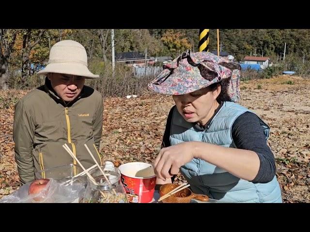 가을이니까 캠핑 감성^^ 해산물 잔뜩사서 집밥 한상 차리기! / Autumn Camping Eating Show in Korea