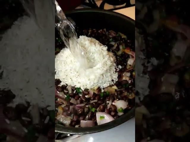 Black Beans & Rice!#beans #rice #recipe #sidedish #glutenfree #meatless #comfortfood