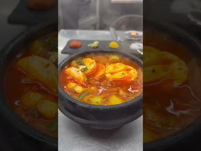 서면에 돼지고기 기가 막히는데 월요일엔 소주 마시면 천원까지 주는집 / #서면맛집#서면고기집#서면고기맛집#두건쓴형제 / 이 집 그냥 기가막힙니다 후회없어요 ! #shorts