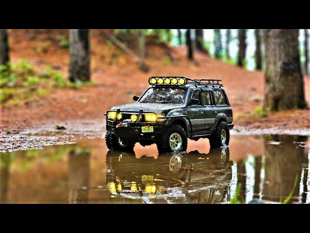 Axial SCX10 II - Toyota Land Cruiser LC80 First OffRoad