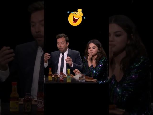 Selena Gomez eats DA'BOMB chilli #jimmyfallon #challenge #celebrity