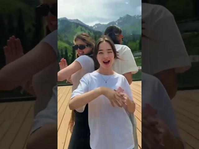  #kpop #homas #dance #yolohouse #beach #dancegenre #funny #dovetail #summer #cosplay