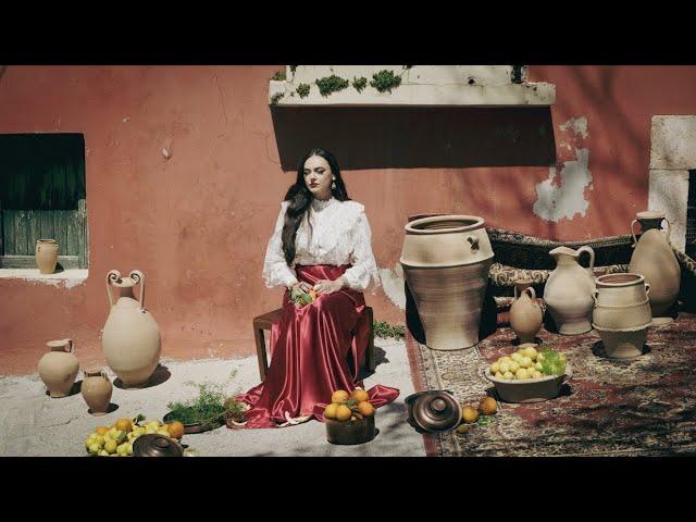 Erini - Menexedes Kai Zoumpoulia (Official Music Video)