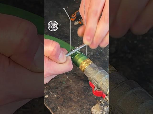 Make easy reliable hose clamp with wire!