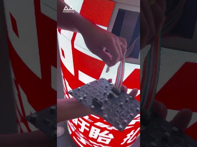 Creativity ignites traffic, LED can display#MileStrong #curvedscreen #advertisement #leddisplay