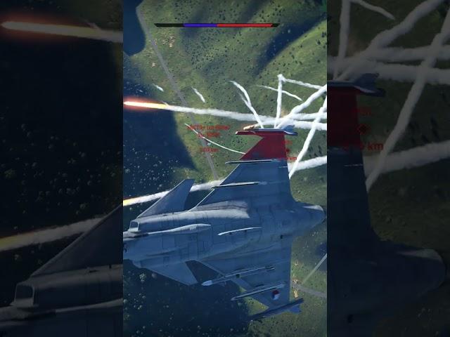 JAS-39C slams SU-30SM #aircombat #warthunder #gaming #fighter #dogfight #gameplay #fighteraircraft