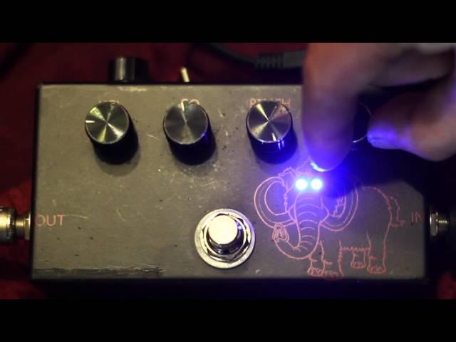 DOOMBOX FX - ZVEX MASTOTRON FUZZ CLONE BOUTIQUE DIY GUITAR PEDAL