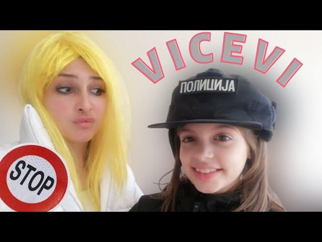 NEVIDJENI vicevi *Tina je plavusa a Valentina policajac*