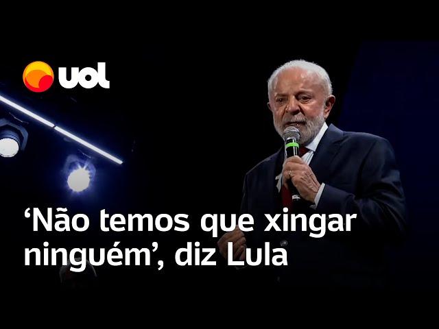 ‘Não temos que xingar ninguém’, diz Lula em palco na presença de Janja