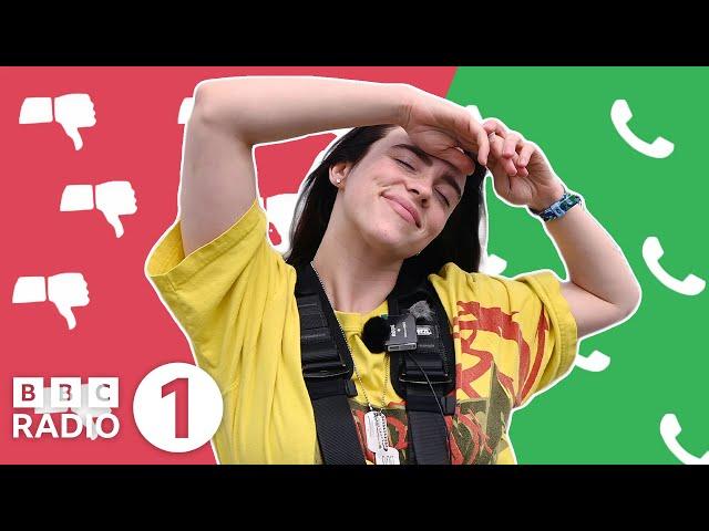 "I love a bath" Billie Eilish plays Unpopular Opinion