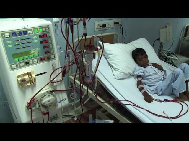 Pakistani doctor transplants hope to millions for free