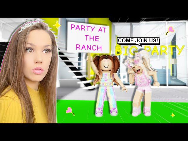 WE THREW A PARTY AND ALMOST GOT MURDERED in BROOKHAVEN with IAMSANNA (Roblox Roleplay)