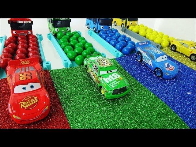 Disney Cars Pixar Lightning McQueen & Tayo Bus with Rainbow Slide gumball | ToytubeTV