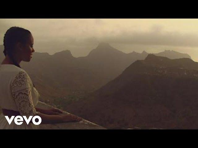 Mayra Andrade - Ilha de Santiago (Official Video)