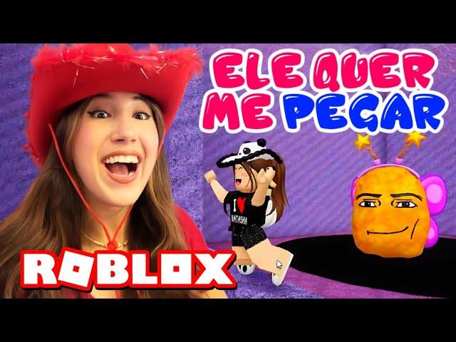 CORRA DO FRANGO FRITO no ROBLOX... ELE TA ATRÁS DE MIM!