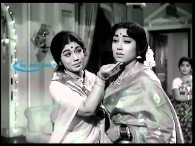 Gemini Ganesan Hits - Punnagai mannan HD Song