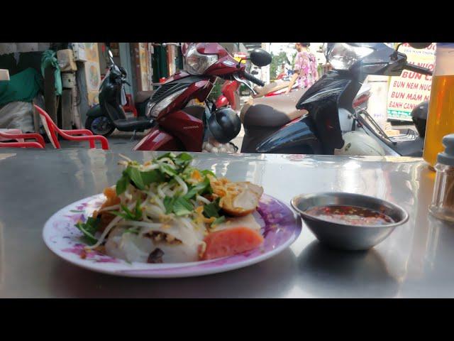 Street Food,  Saigon, Vietnam