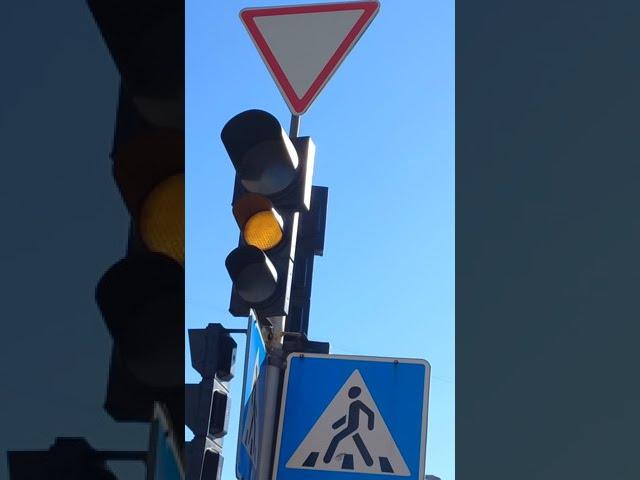 Traffic lights work