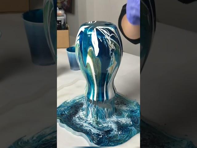 NO WASTE Resin Vase and Tray