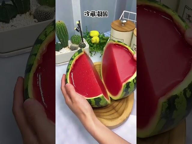 夏天来了，冰冰凉的西瓜果冻赶紧安排上吧，楚楚的一勺可真够大的#西瓜果冻