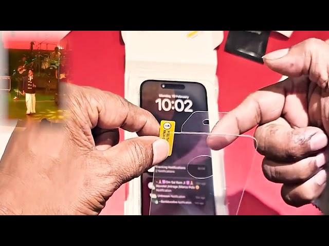 How to install a screen protector on iPhone 15 Pro Max award-winning OtterBox super experience