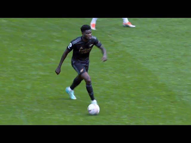 Thomas Partey Dominating the Midfield in 2022/23