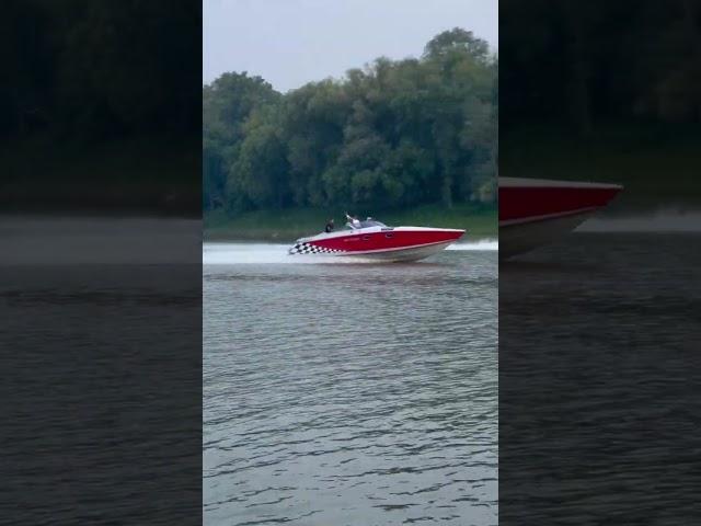 Cruising on the Red River August 2023. Boating in Selkirk Manitoba