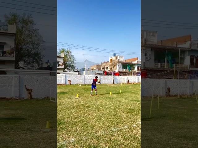 goalkeeper practice #shorts #trending #youtubevideos #viralshort #ytshorts #viralvideo #youtube