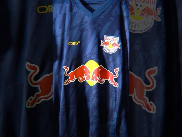 Red Bull Bragantino e Red Bull Racing se juntam para o lançamento de uma camisa inédita. ️