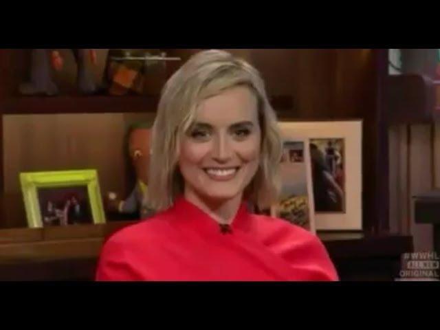 Orange is the new black SEASON 5 Taylor Schilling Fans ask weird questions about Laura Prepon 2017