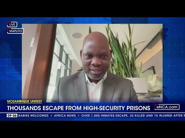 Thousands escape from high security prison