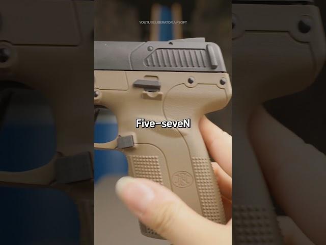 P90과 똑같은 총알을 사용하는 권총 FN57 (성인용 에어소프트건)