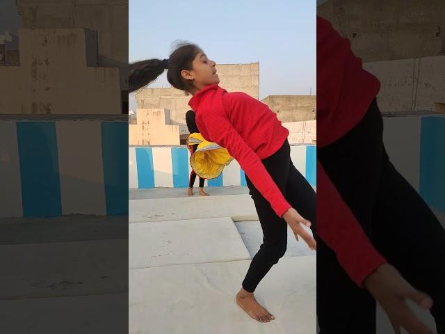 52 gaj ka Daman pe Kia Haryanvi Acro Stunt #acrobatics #Veerangna #haryanvi #52gajkadaman