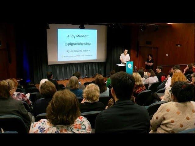 Intro to Wikidata Presentation with Andy Mabbett at State Library of Queensland, September 2018