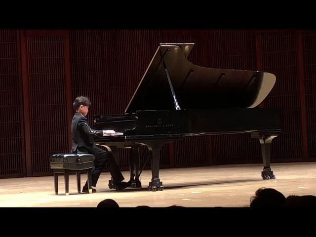 Henry Li plays “The Lark”